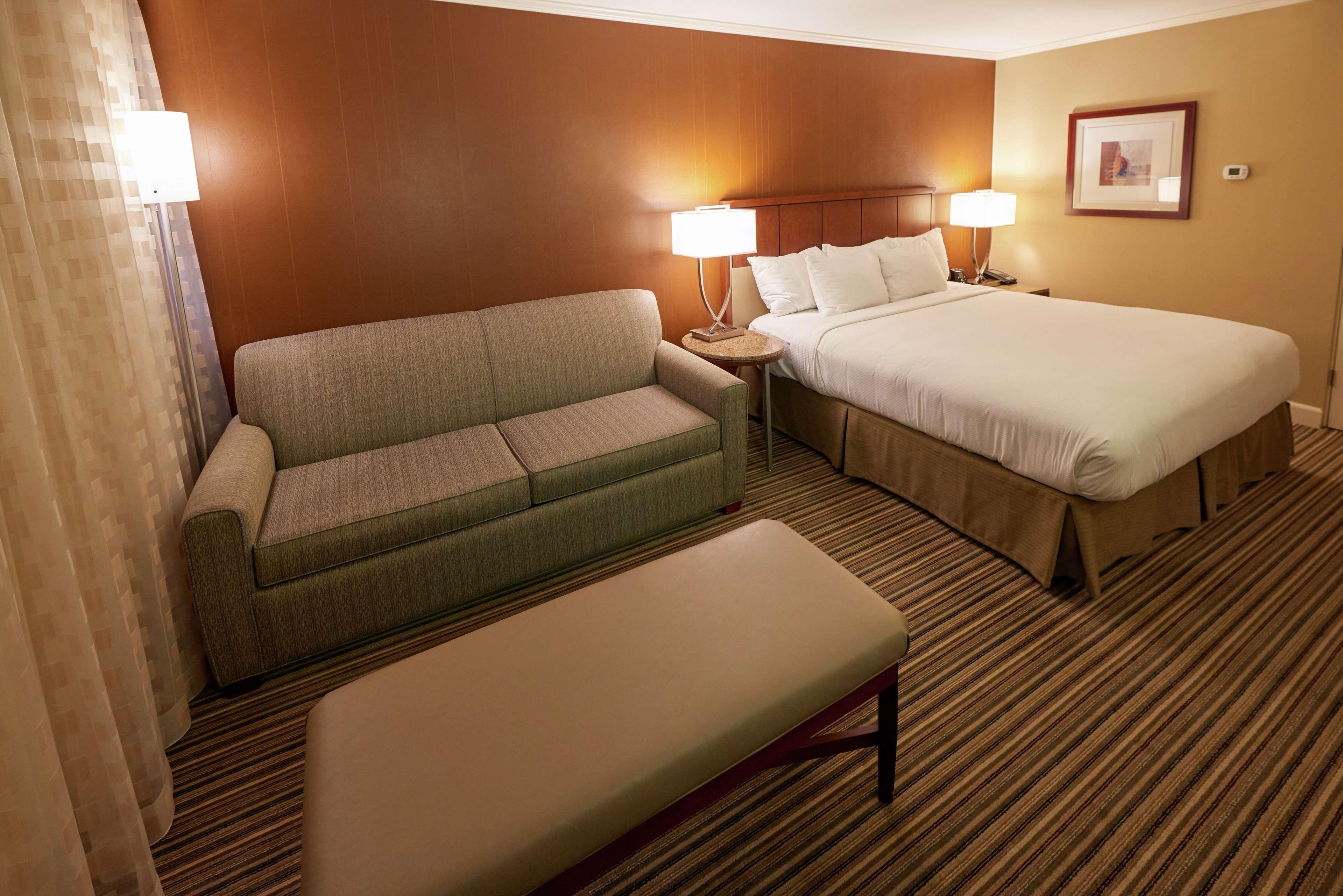 Doubletree By Hilton Akron Fairlawn Exterior foto
